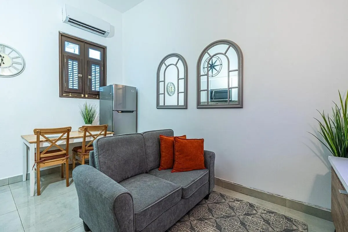 Elegant And Modern Apartment In Old San Juanの連絡先